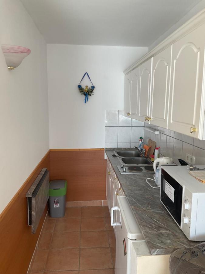 Arany Apartmanhaz Zalagyoengye Appartement Zalakaros Buitenkant foto